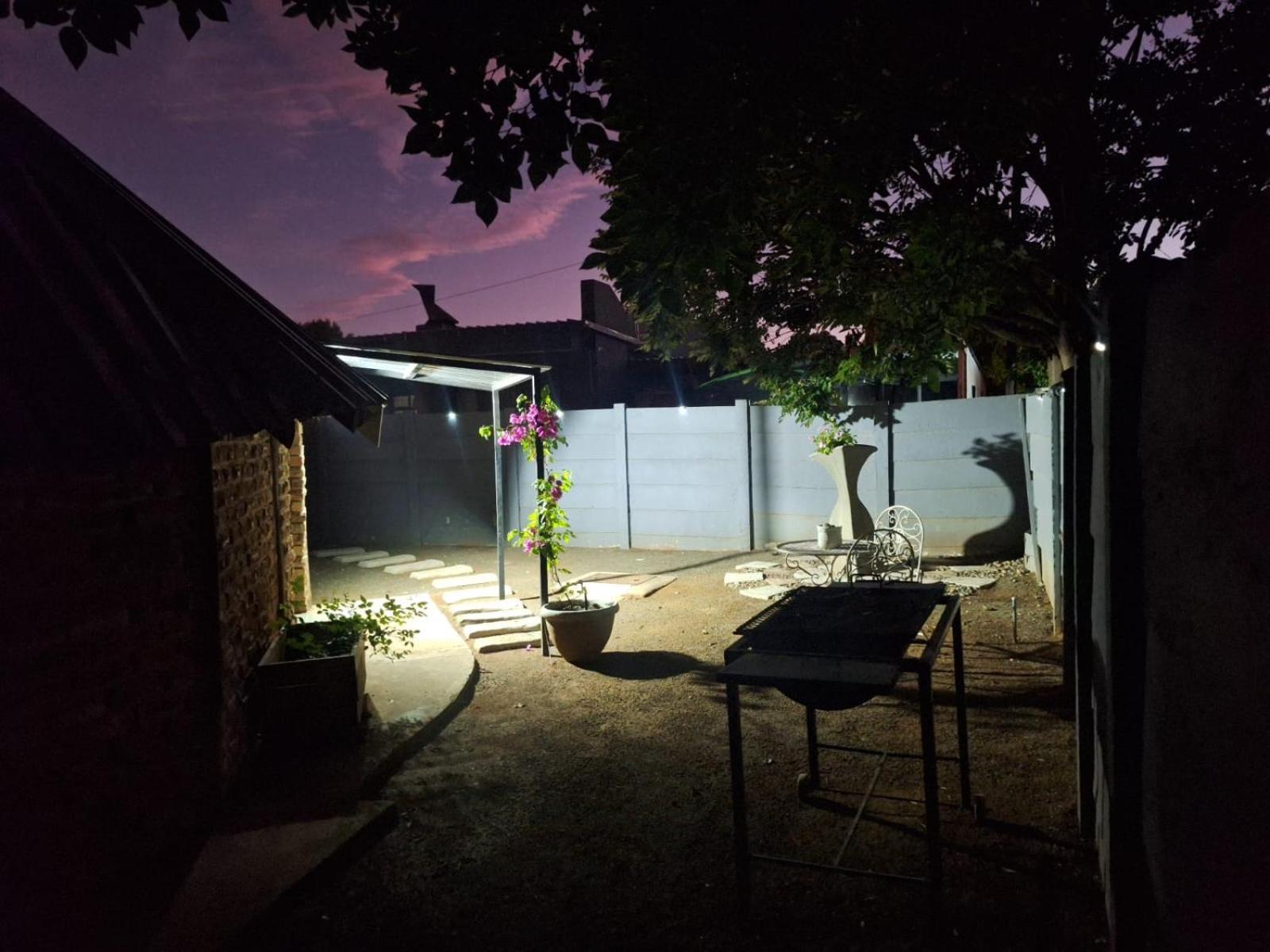 The Spare Room Cottage - Cosy And Private Bloemfontein Extérieur photo